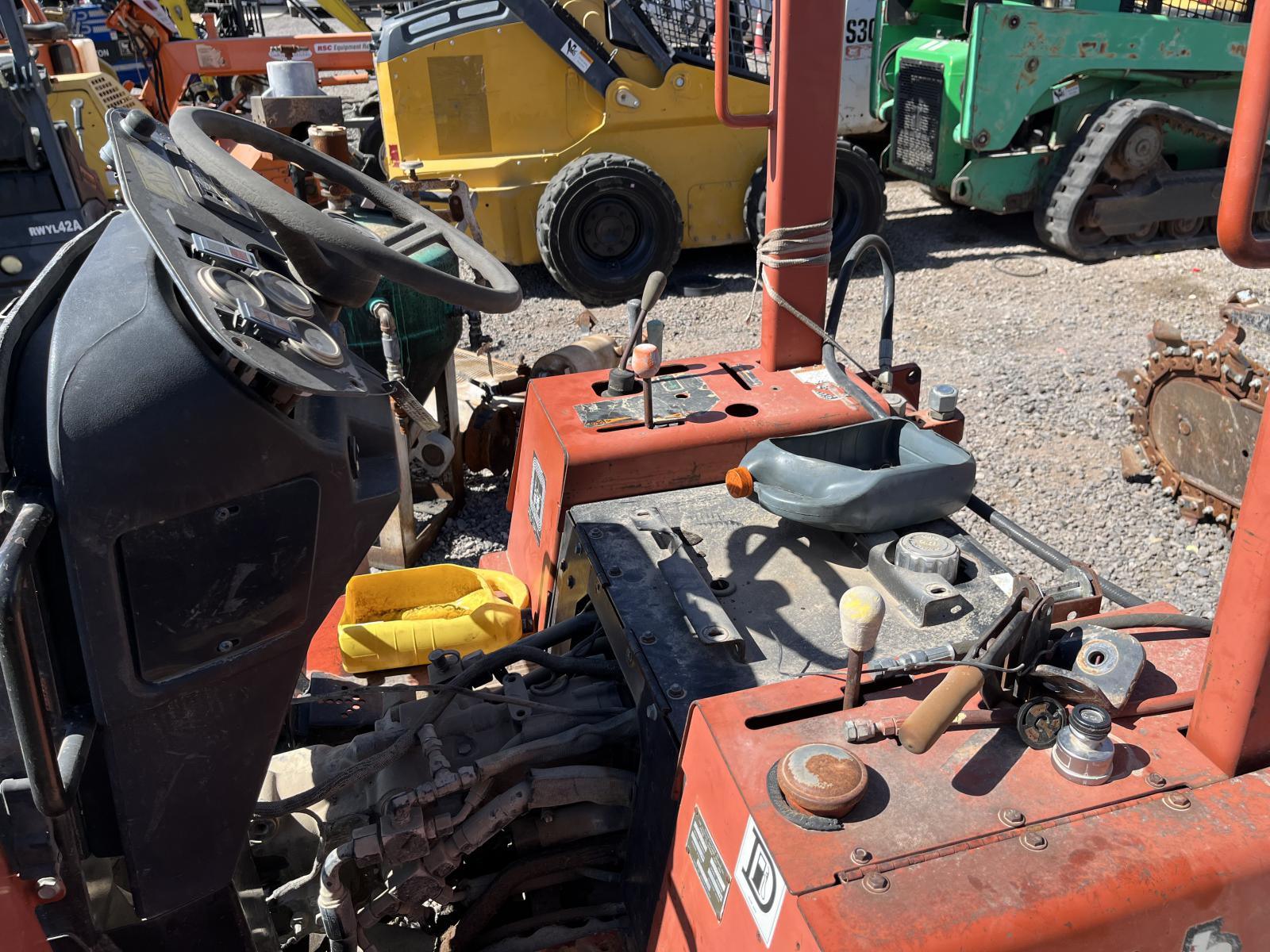 ./imagenes/INVOICE/2019/16791/ZANJADORA DITCH WITCH RT40 (11).JPG